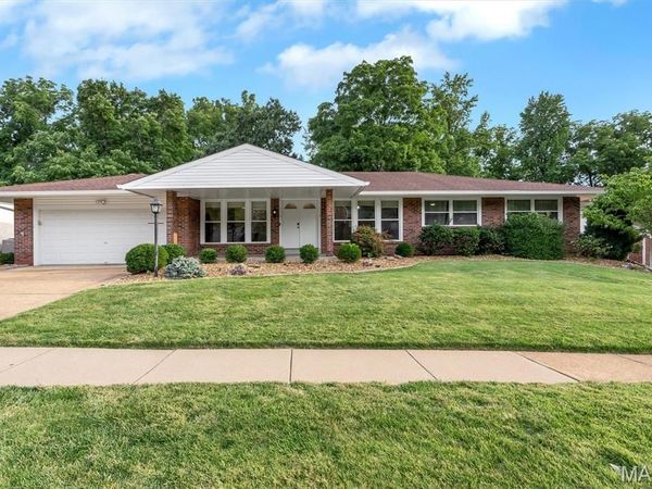 13120 Greenbough Drive, St Louis, MO 63146