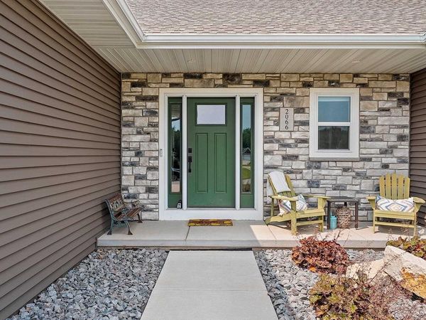 2066 FESCUE WAY, Suamico, WI 54313