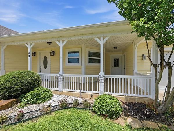 103 Seminole Drive, Gainesville, TX 76240