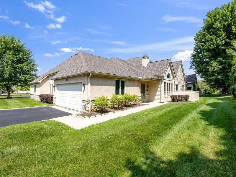 128 Brassic Way, Columbus, OH 43213 Photo 2