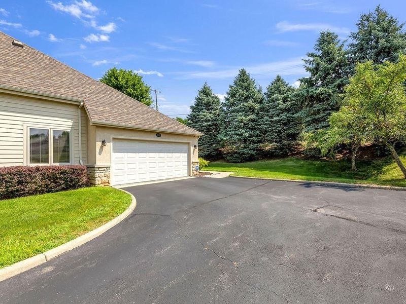 128 Brassic Way, Columbus, OH 43213 Photo 4
