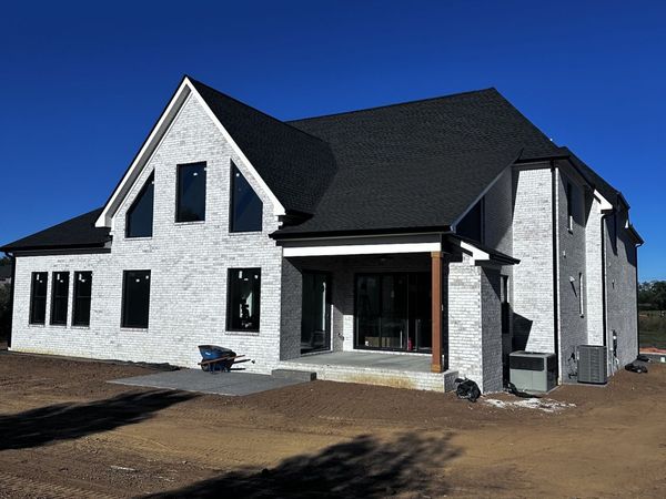 424 Bell Lake Rd, Gallatin, TN 37066