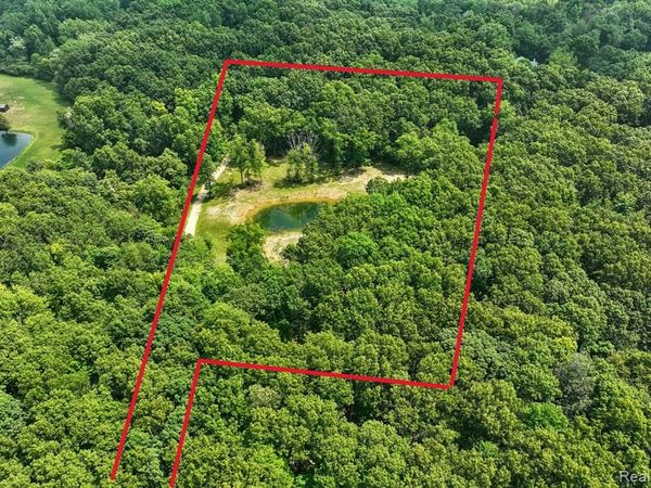 777 S Brandt Road , Groveland Twp, MI 48462