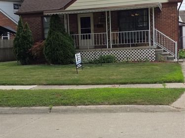 33505 Clinton Street, Wayne, Mi 48184