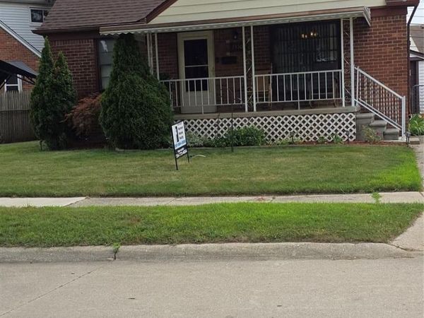 33505 Clinton Street, Wayne, MI 48184