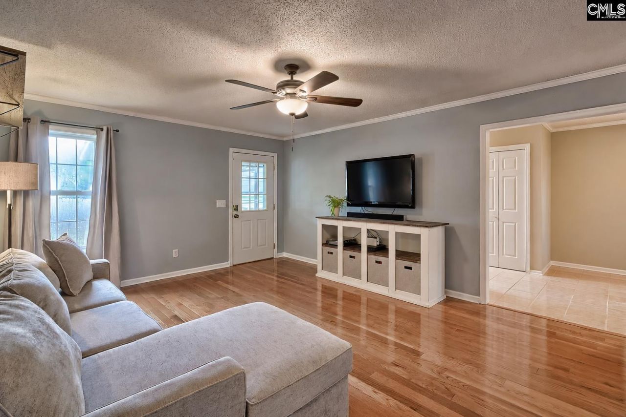 1161 Lake Shire Drive  Photo 6