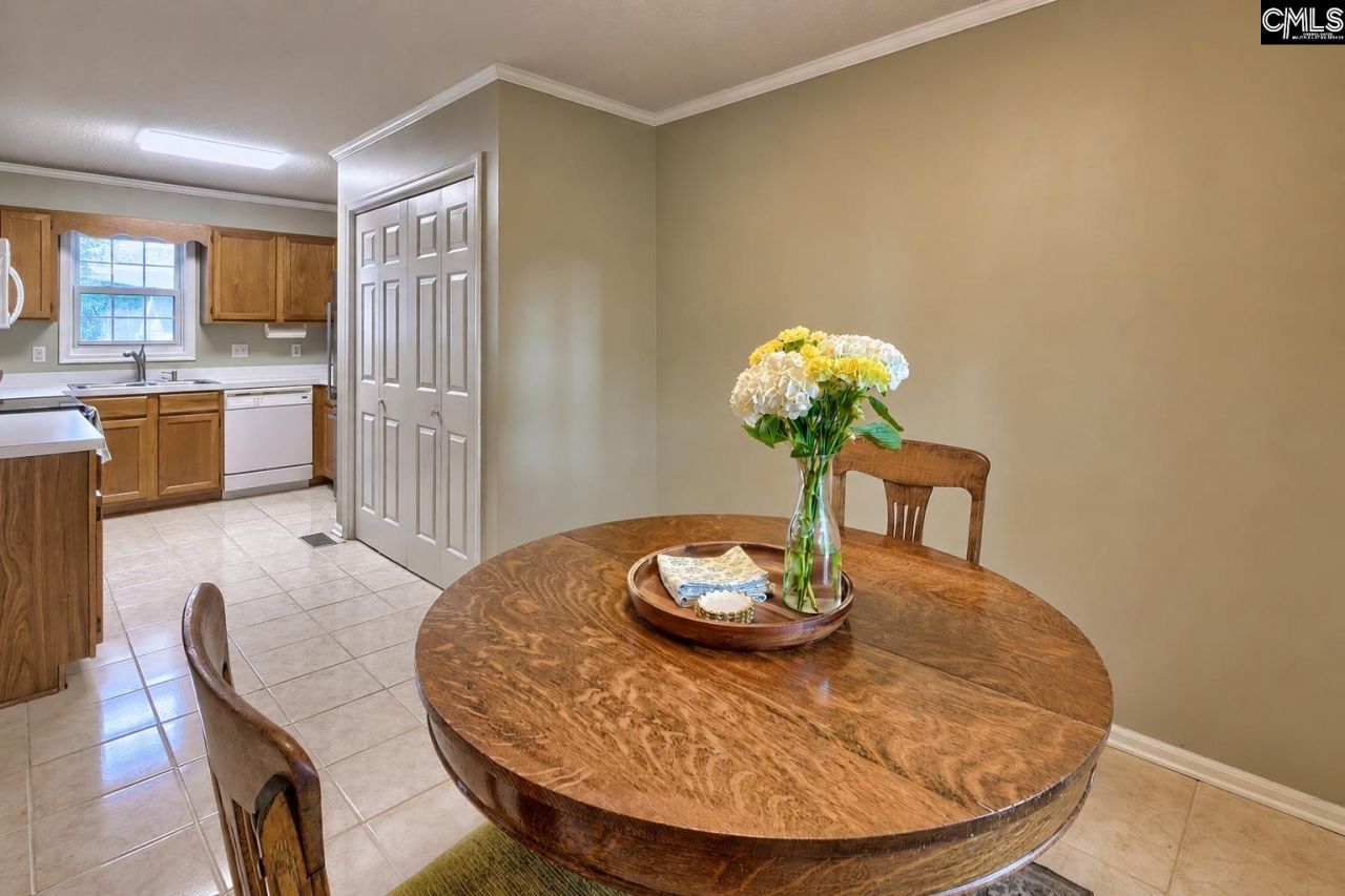 1161 Lake Shire Drive  Photo 9