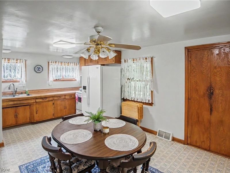 4647 Cooper Road , Lowellville, OH 44436 Photo 9