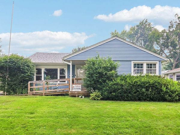 2206 Hawk Lane , Rolling Meadows, IL 60008