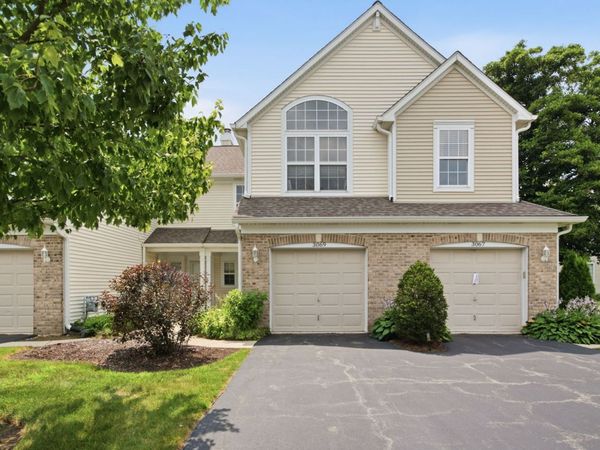 3069 Autumn Lake Drive , Aurora, IL 60504
