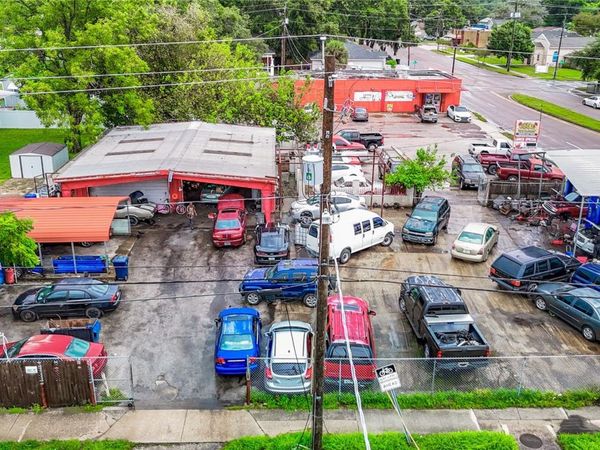 1412 E LAKE AVENUE , TAMPA, FL 33605