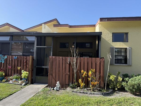 1718 W Sanderling Lane, Fort Pierce, FL 34982