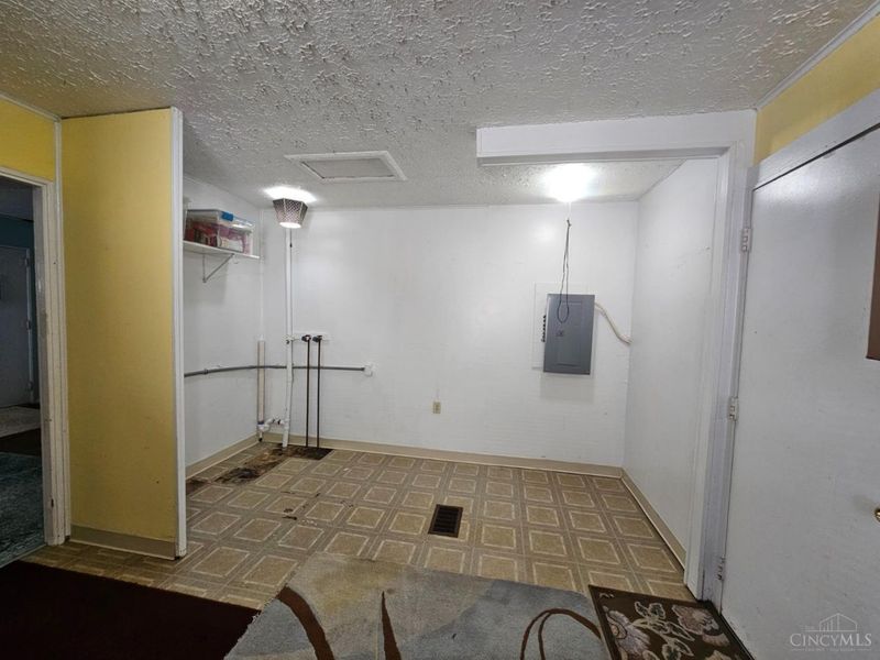 4728 Kirby Avenue, Cincinnati, OH 45223 Photo 6