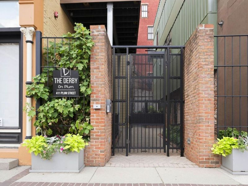 411 Plum Street, Unit 303, Cincinnati, OH 45202 Photo 2