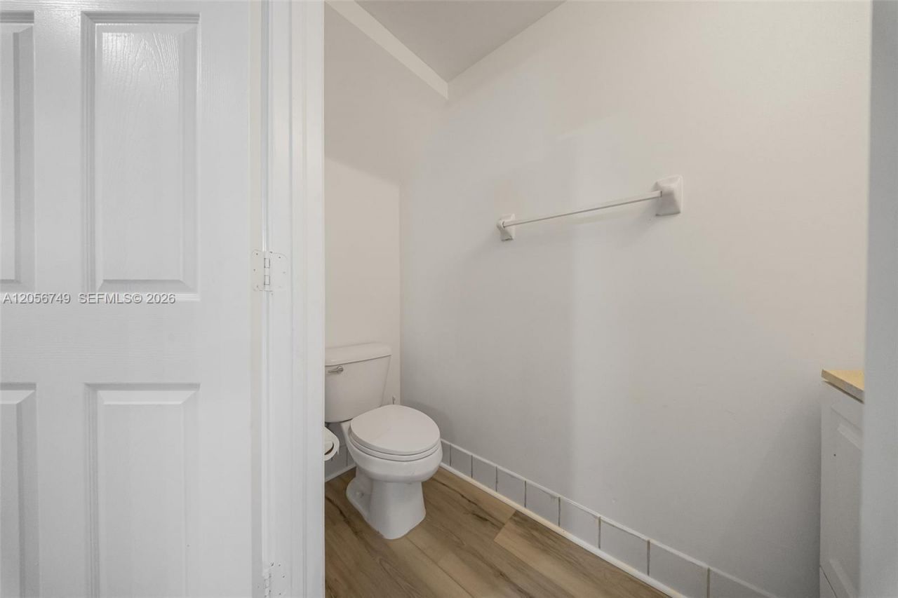 1037 NE 42nd Pl , Homestead, FL 33033 Photo