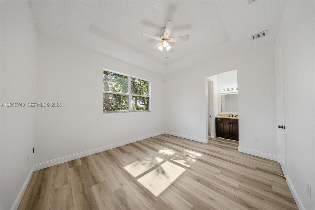 1037 NE 42nd Pl , Homestead, FL 33033 Photo