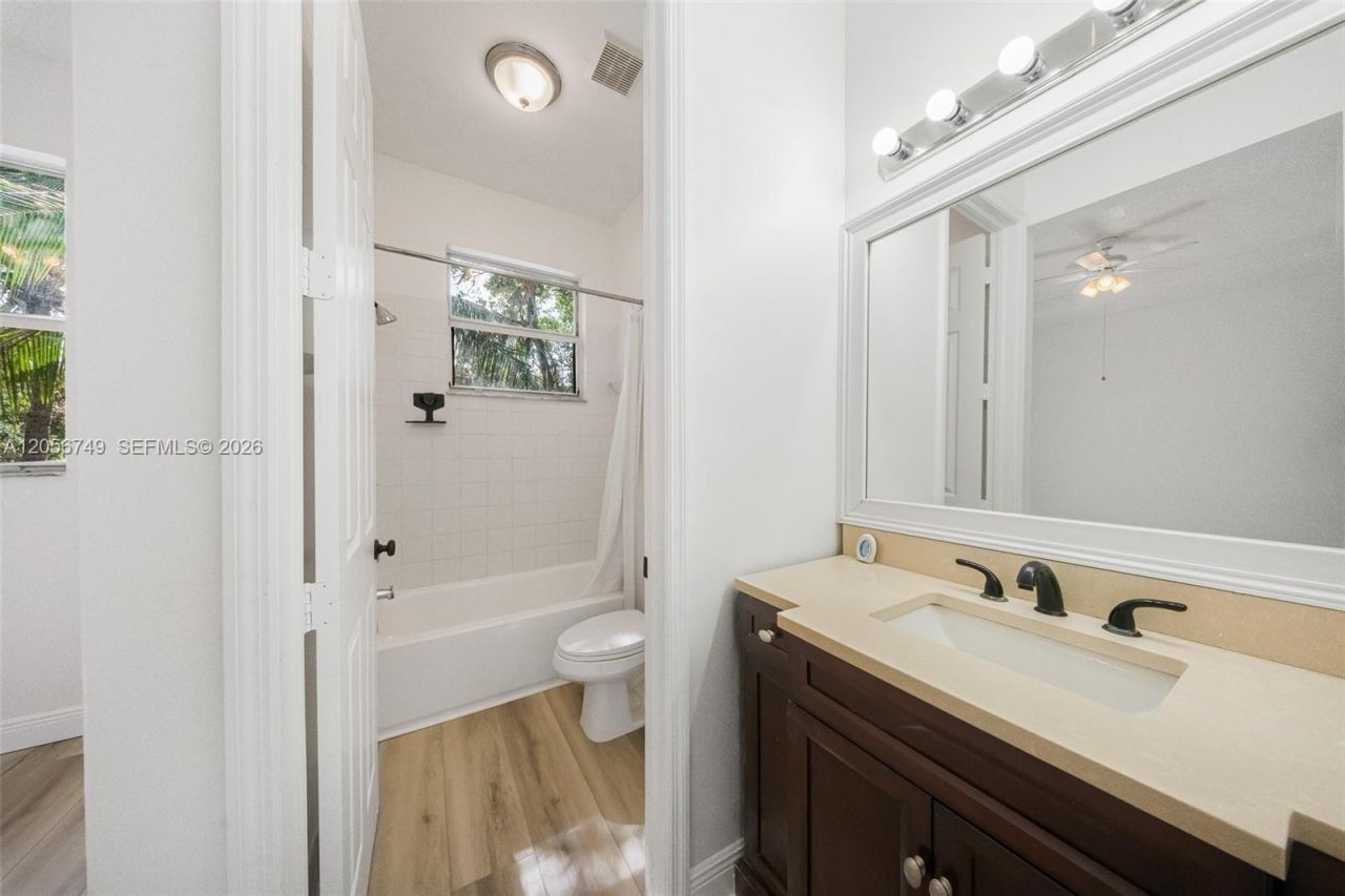 1037 NE 42nd Pl , Homestead, FL 33033 Photo