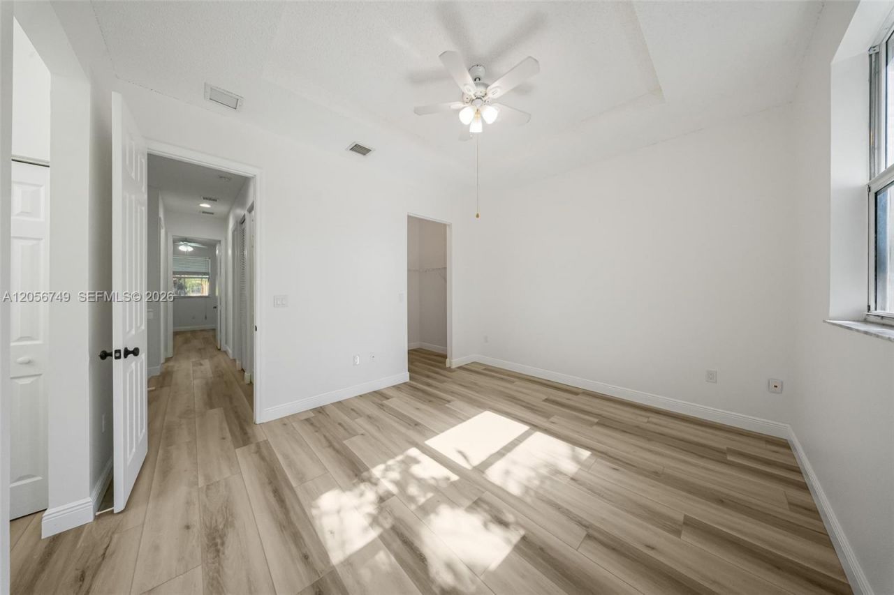 1037 NE 42nd Pl , Homestead, FL 33033 Photo
