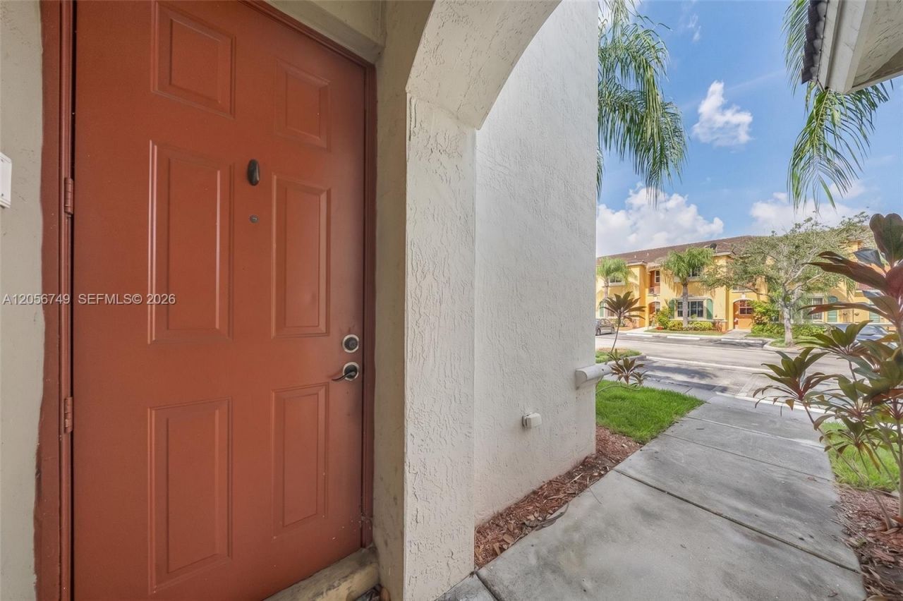 1037 NE 42nd Pl , Homestead, FL 33033 Photo