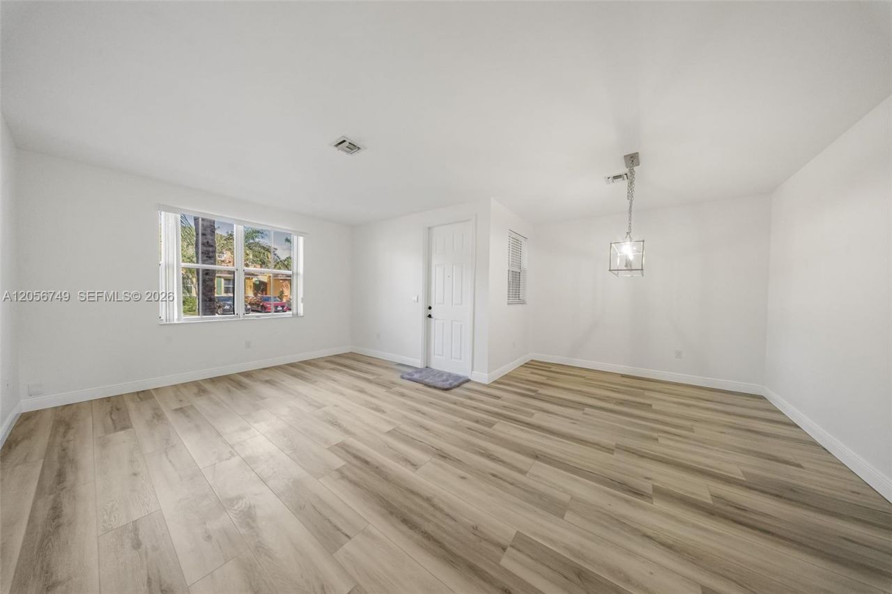 1037 NE 42nd Pl , Homestead, FL 33033 Photo
