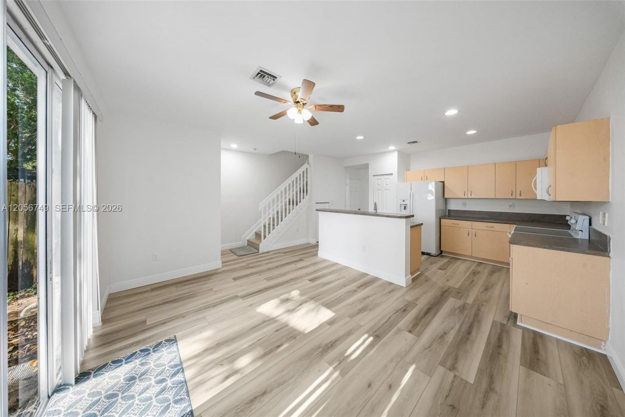 1037 NE 42nd Pl , Homestead, FL 33033 Photo
