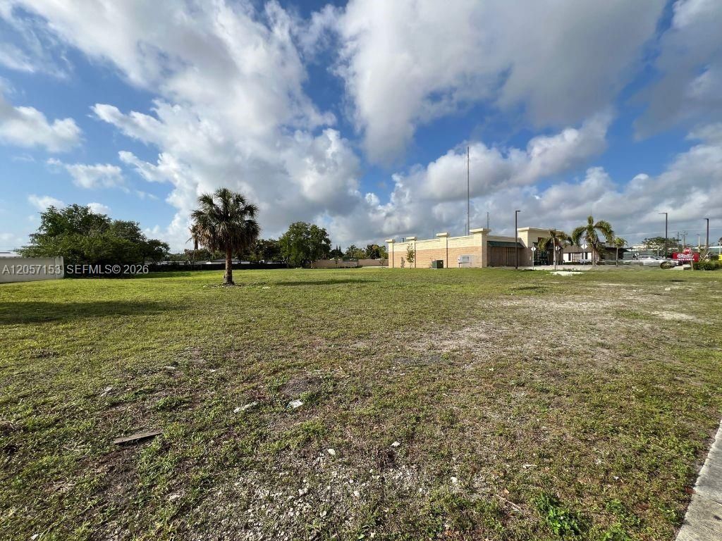 4678 W Hallandale Beach Blvd , Pembroke Park, FL 33023 Photo