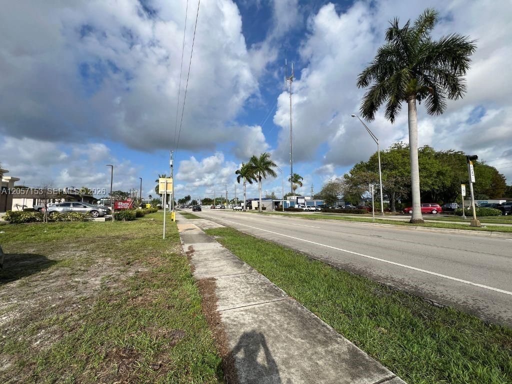 4678 W Hallandale Beach Blvd , Pembroke Park, FL 33023 Photo