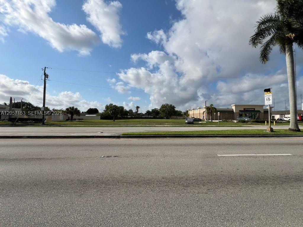 4678 W Hallandale Beach Blvd , Pembroke Park, FL 33023 Photo