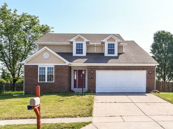 6384 Hillview Circle, Fishers, IN 46038