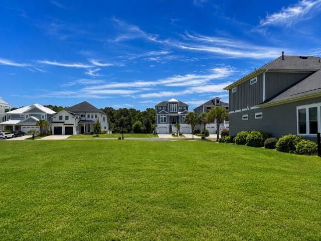 374 Harbour View Dr. Photo 4