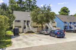 416 Cambridge Circle photo 4