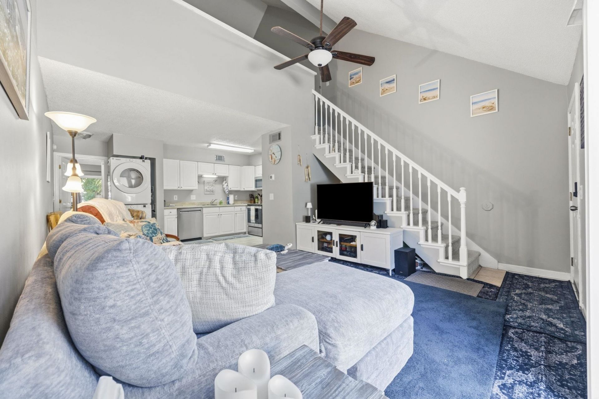 416 Cambridge Circle Photo 6