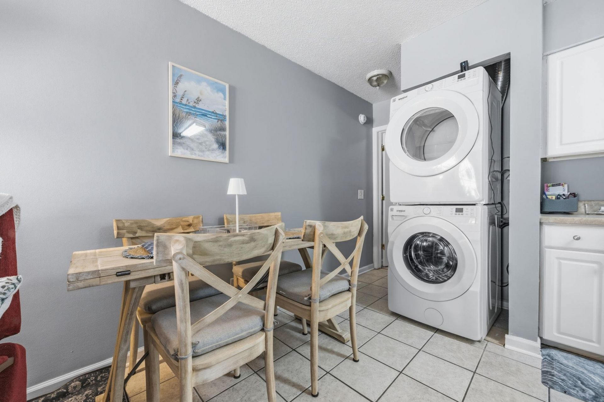 416 Cambridge Circle Photo 9