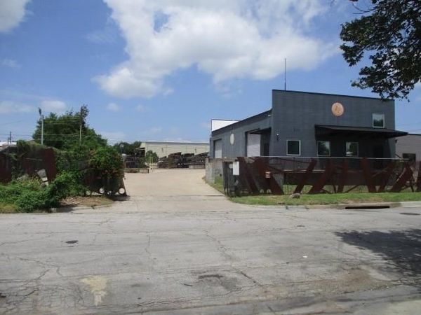 3212 S Main Street , Fort Worth, TX 76110