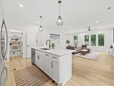 829 Cumberland Street, Raleigh, NC 27610