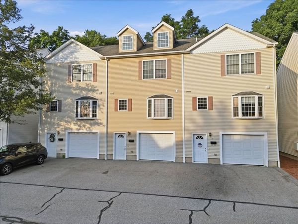 37 Glenn Ave, Unit 15, Chelmsford, MA 01824