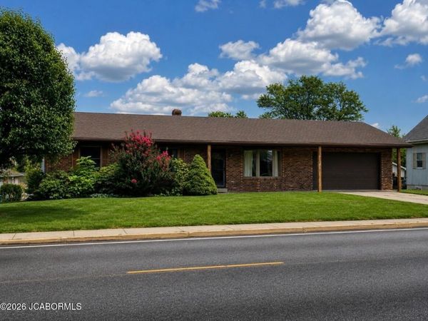 705 E MAIN STREET, Linn, MO 65051