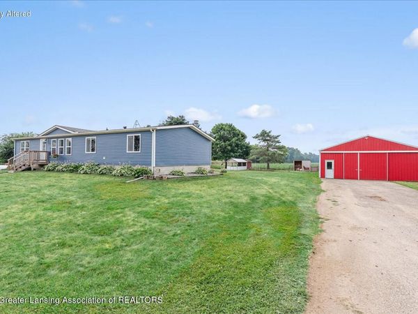9201 W Riley Road, Elsie, MI 48831