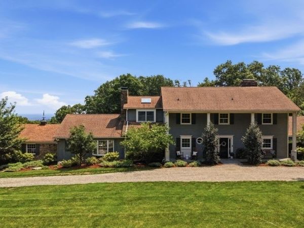 20 Ridge Rd, Tewksbury, NJ 08833