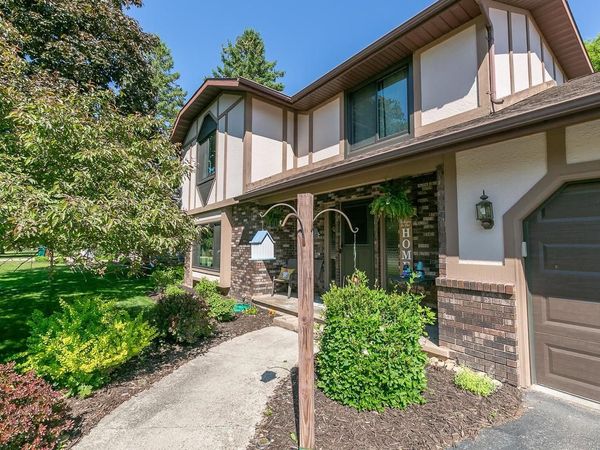 37 BUTTE DES MORTS COURT, Appleton, WI 54914