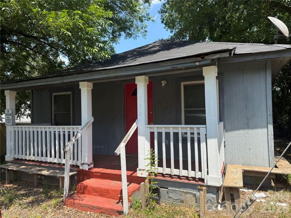 706 N Logan Street , Gastonia, NC 28052