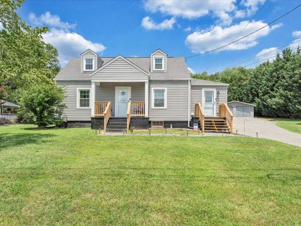 1828 Lawndale AVE, Salem, VA 24153