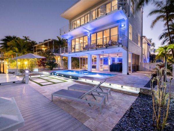 20 Center Lane, KEY LARGO, FL 33037