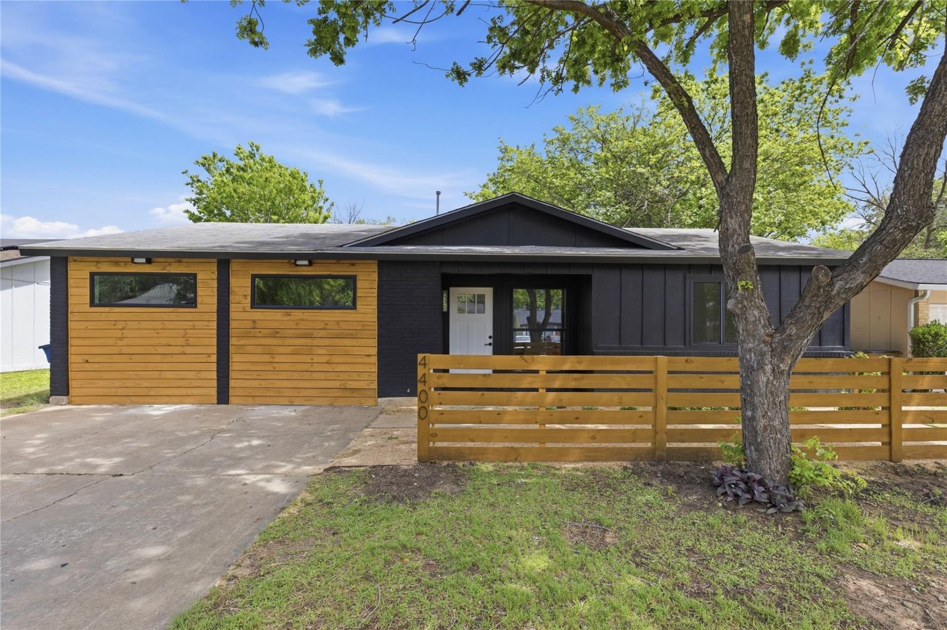 4400 Dovehill Dr, Austin, TX 78744 Main Photo