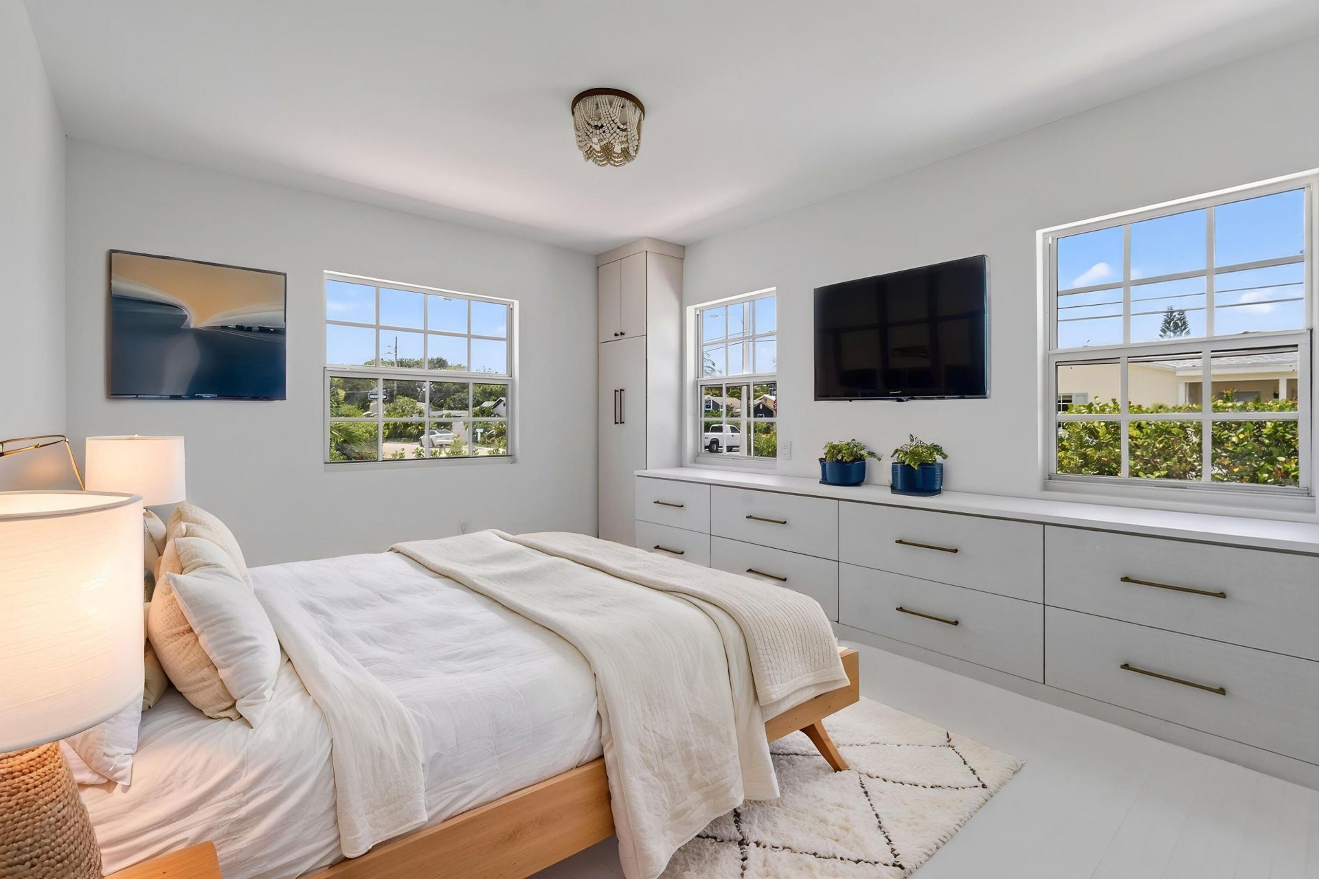 1201 N Ocean Breeze, Lake Worth Beach, FL 33460 Photo