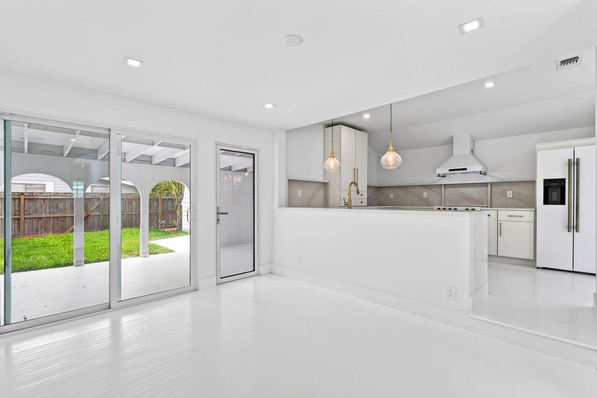 1201 N Ocean Breeze, Lake Worth Beach, FL 33460 Photo