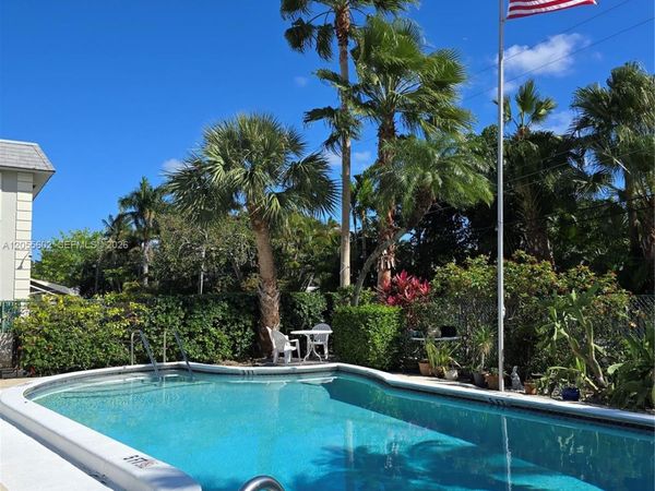 1520 Mckinley St, Unit 105E, Hollywood, FL 33020