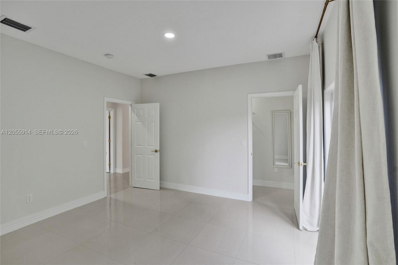 4665 SW 159th Ct, Miami, FL 33185 Photo