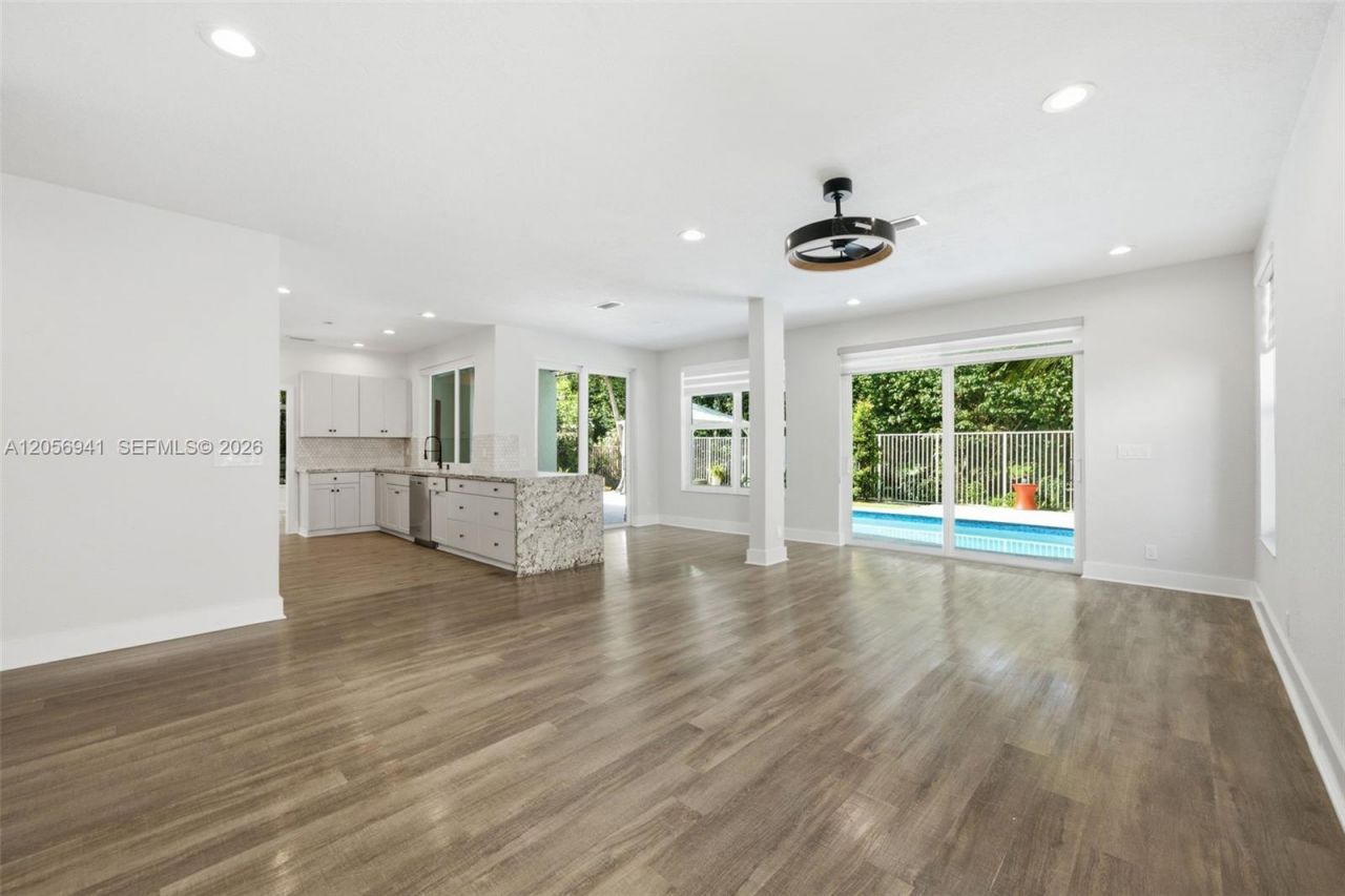 11070 Minneapolis Dr , Cooper City, FL 33026 Photo