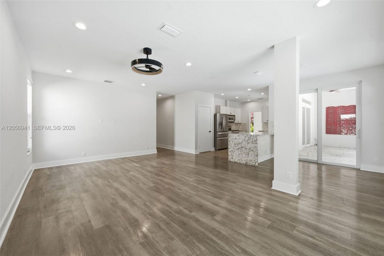 11070 Minneapolis Dr , Cooper City, FL 33026 Photo